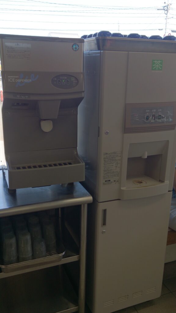 天ぷらひらお水お茶セルフ